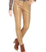 In high-shine gold coated denim, these Lucky Brand Jeans skinny jeans are a must-have for a fashion-forward fall wardrobe!