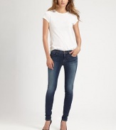 Enhance your weekend wardrobe with these ultra-stretchy skinnies in a slightly faded wash. THE FITSkinny fitMedium rise, about 8Inseam, about 29THE DETAILSButton closureZip flyFour-pocket style65% cotton/33% Tencel/2% elastaneMachine washMade in USA of imported fabricModel shown is 5'10 (177cm) wearing US size 4.