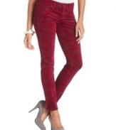 Punctuate ensembles with these velvet skinnies by Kut from the Kloth. The paisley print makes them extra luxe!