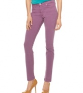 In a colored denim purple wash, these Else Jeans skinny jeans are an absolute must-have for spring!