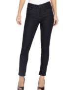 With an ultra dark wash and high rise, these Joe's Jeans skinny jeans are perfect for looking sleek & chic this spring!