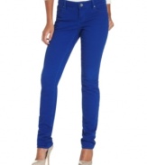 The Soho skinny jean is a wardrobe essential, from DKNY Jeans. In a bright blue wash, it adds a cheerful touch to any casual day!