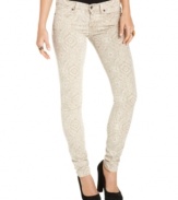 An allover damask print makes these Lucky Brand Jeans skinny jeans a hot pick for a fashion-forward fall look!