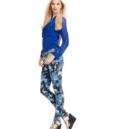 Blue blooms adorn Else Jeans' skinnies for a look that's at once vintage-inspired and totally right now!