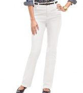 These Charter Club jeans feature a bright white wash and slimming tummy panel for a flattering fit! Pair it with a printed shirt for an unexpected take on tailored dressing.