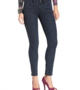 An allover baroque-style print makes these GUESS skinny jeggings a must-have for the fall season!