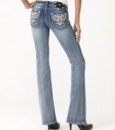 Go bold in these Miss Me jeans, featuring a curve-hugging fit and blasted denim wash for a perfectly worn-in look.