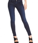 In a super-sleek super skinny style, these Lucky Brand Jeans dark-wash jeans are perfect for a streamlined look!