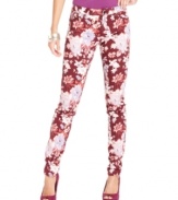 An allover floral print makes these Else Jeans skinny jeans a fashion-forward pick for fall!