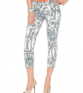 Lucky Brand Jeans' skinny jeans have edgy appeal thanks to a curve-hugging fit and of-the-moment ikat print.