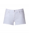 Stylish shorts in white denim - classic jeans cut with broad waistband, loops and lateral pockets - very short legs in moderate width - a sexy eye-catcher for women with model legs - match with a tunic and hot gladiator booties or a t-shirt and thongs