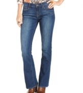 In a bootcut leg and medium wash, these Lucky Brand Jeans Sofia jeans are perfect as your season-less denim staple!