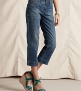 Reinvent your denim look for warmer days with these capris from Tommy Hilfiger. The vintage-inspired wash and cropped, straight leg make them instant springtime classics.